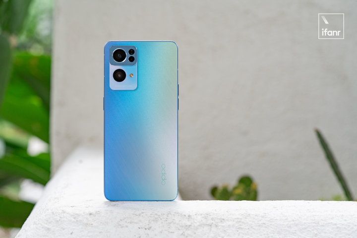 OPPO Reno7 Pro ⣺йè۾ͷᷢ