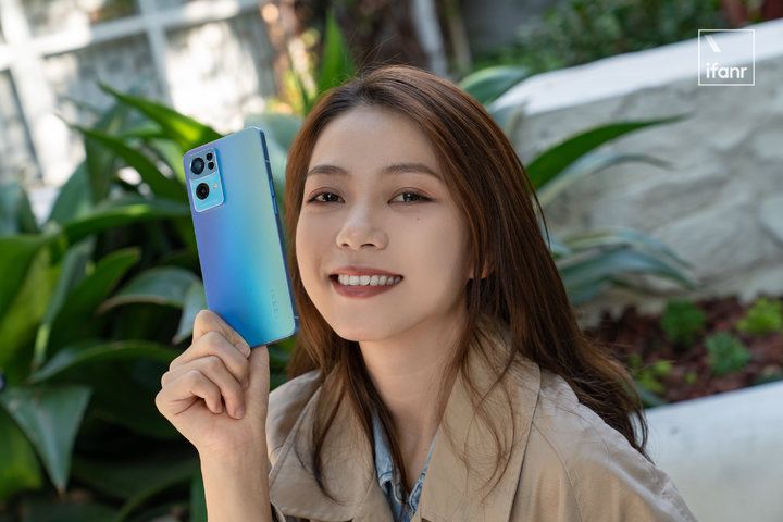 OPPO Reno7 Pro ⣺йè۾ͷᷢ