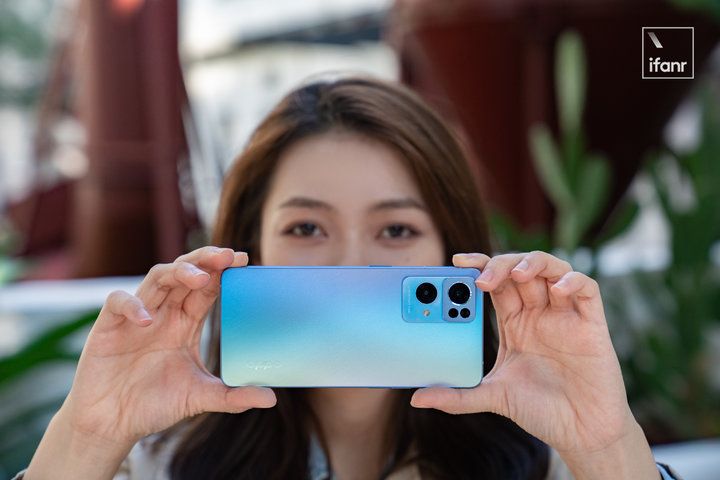 OPPO Reno7 Pro ⣺йè۾ͷᷢ