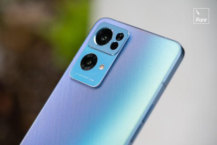 OPPO Reno7 Pro ⣺йè۾ͷᷢ